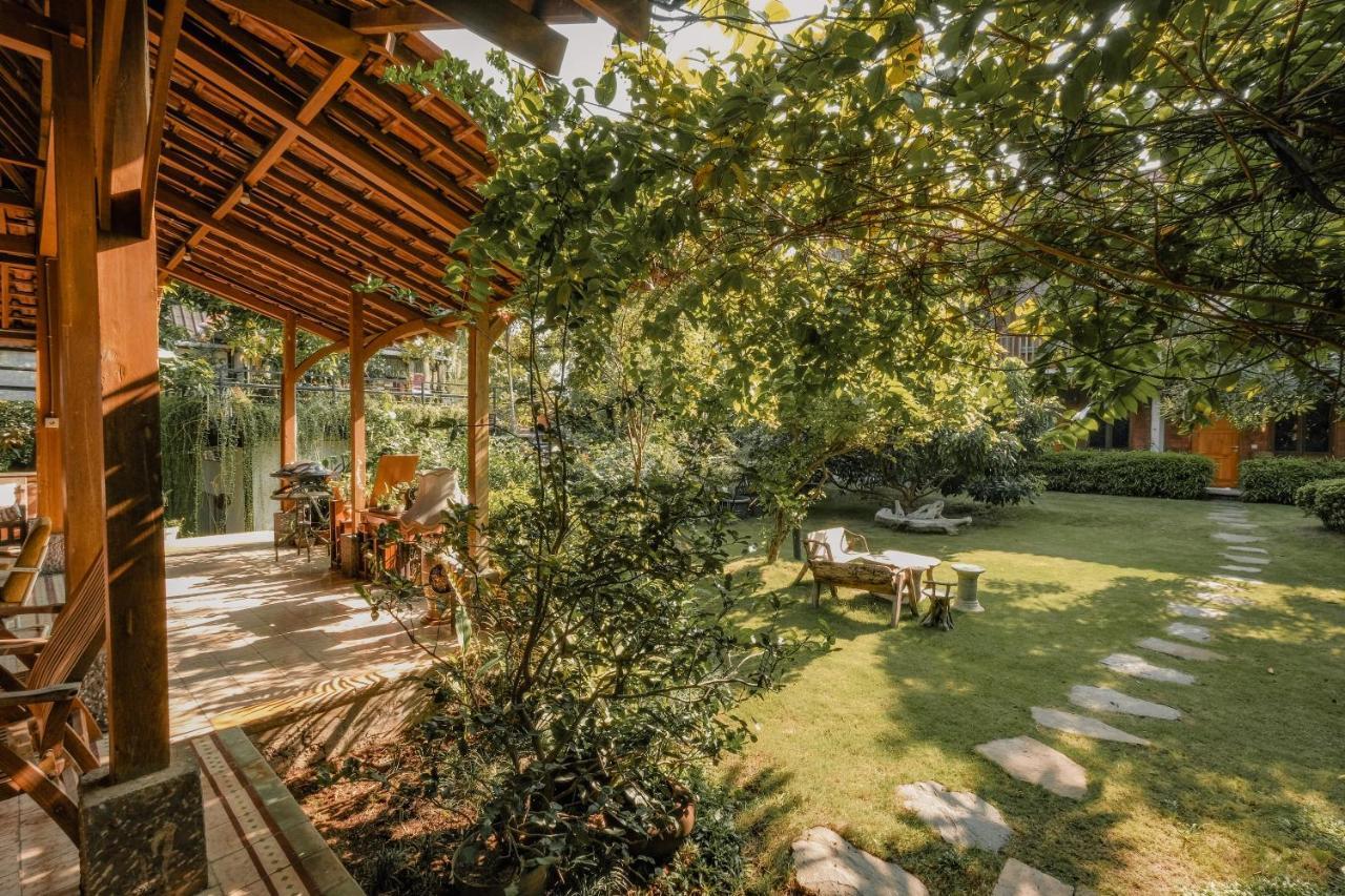 Djajanti House Acomodação com café da manhã Semarang Exterior foto