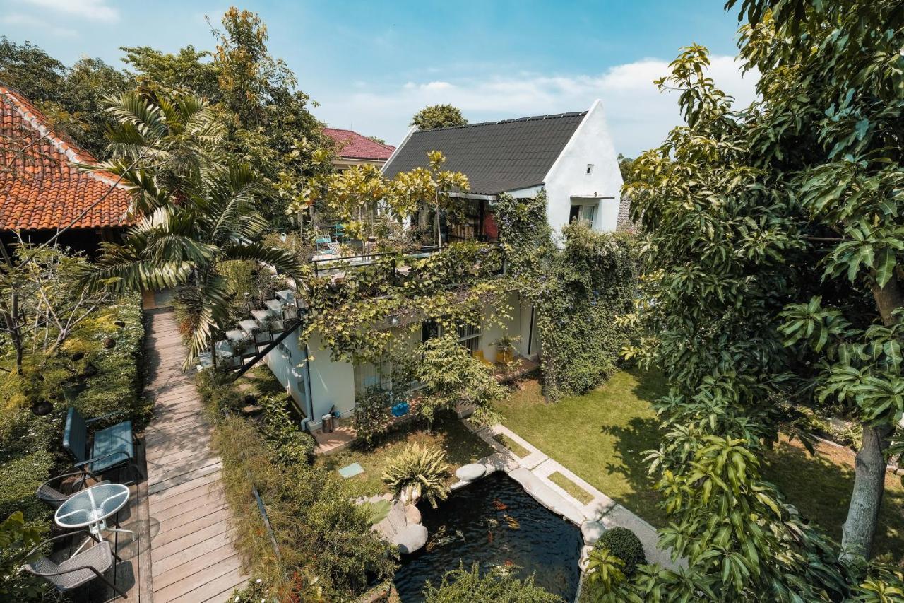 Djajanti House Acomodação com café da manhã Semarang Exterior foto