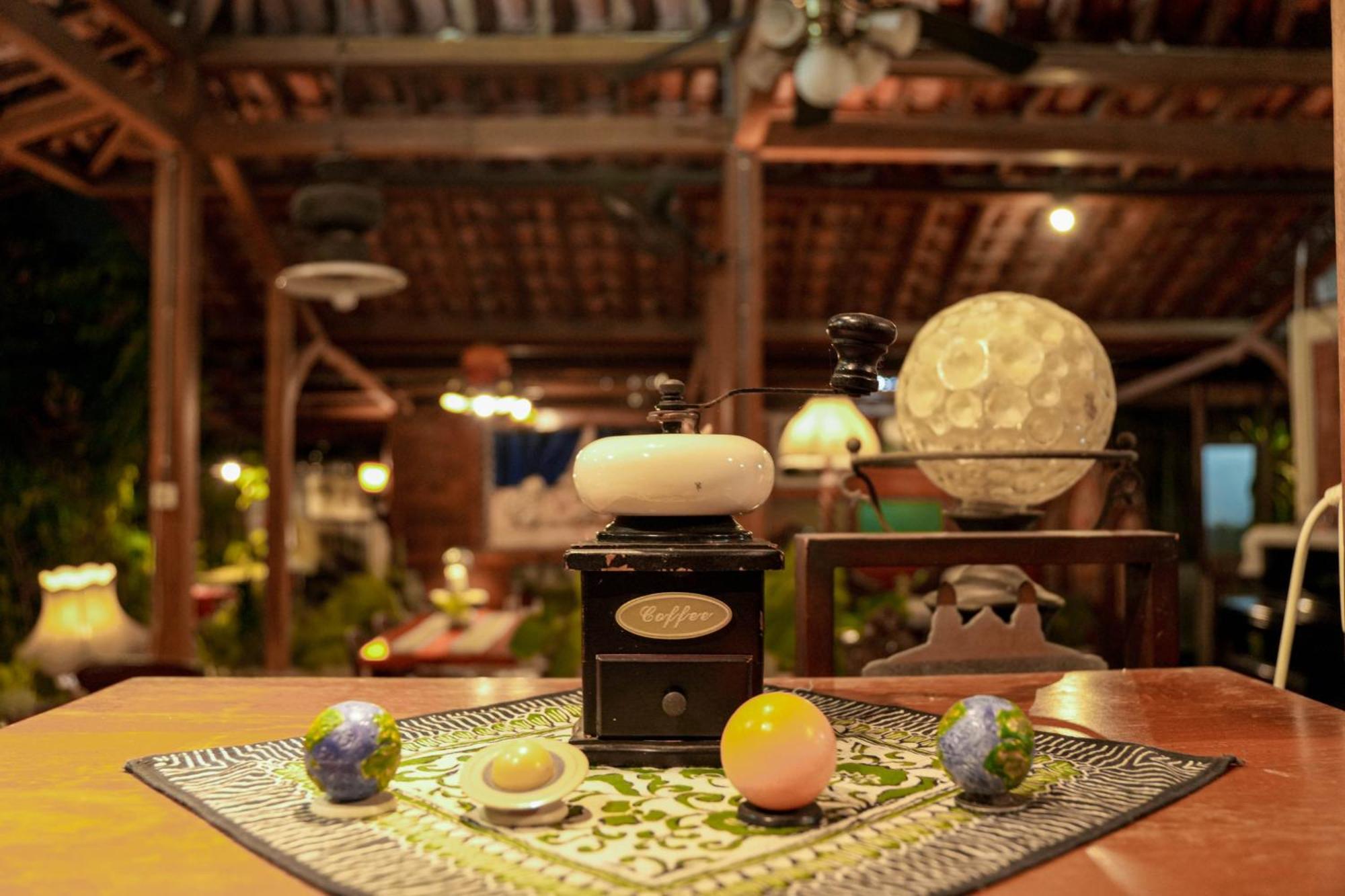 Djajanti House Acomodação com café da manhã Semarang Exterior foto
