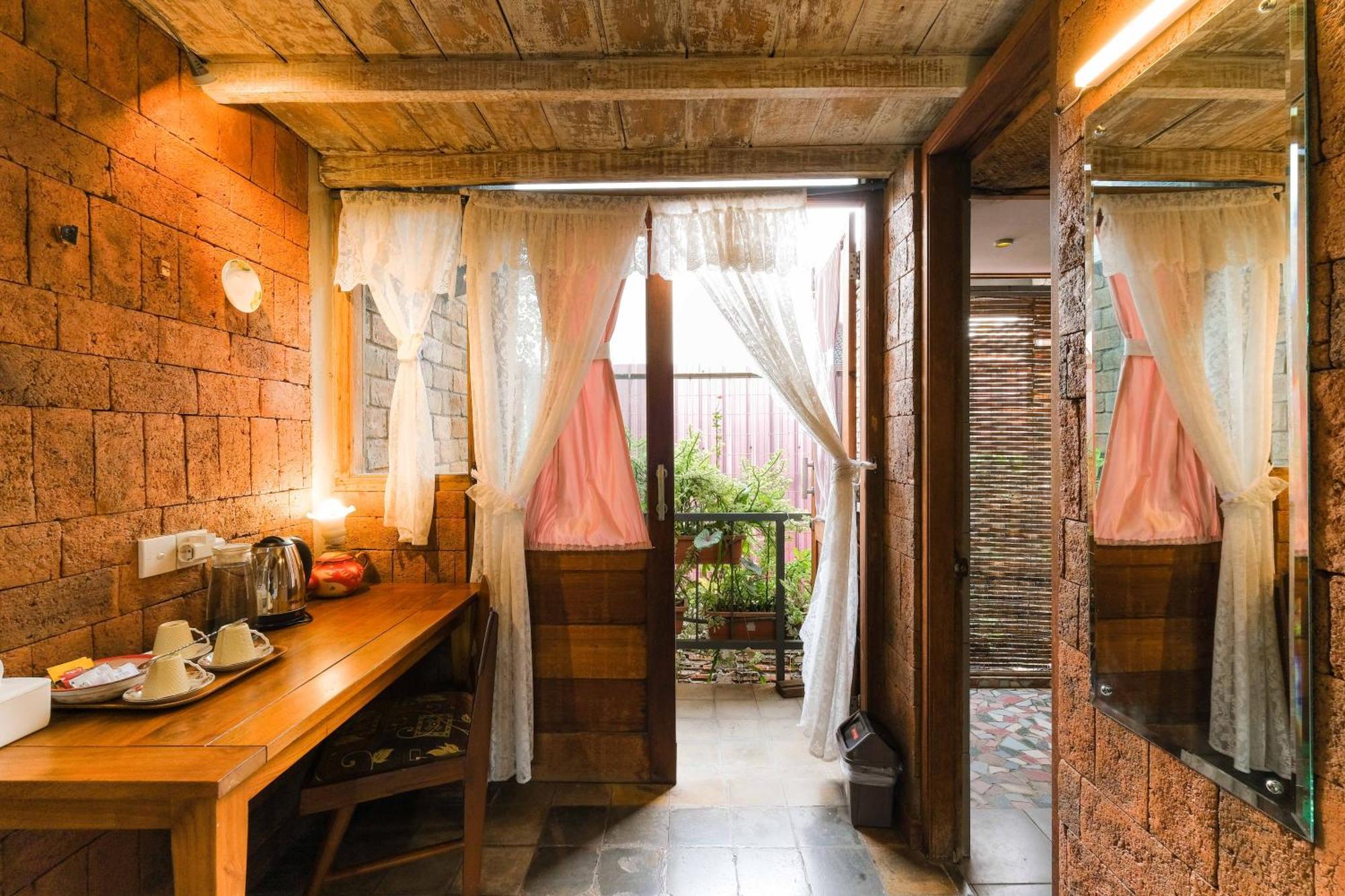 Djajanti House Acomodação com café da manhã Semarang Exterior foto